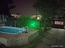 Casa agradável com piscina a 200 metros da praia