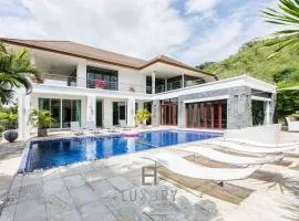 Unique Pool Villa with 5 Bedrooms and Sea View PM-C1