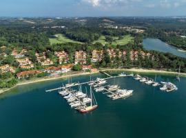 Nongsa Point Marina, hotel uz plažu u gradu 'Nongsa'