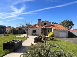 Maison Gîte adaptée PMR à Les Herbiers, 10min du Puy du Fou