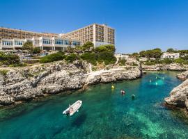 Globales Almirante Farragut, hôtel à Cala en Blanes