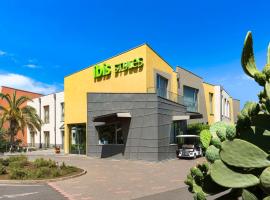 ibis Styles Catania Acireale, hotel v mestu Acireale