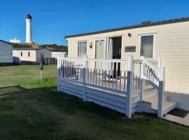 hollies retreat, hotel em Lossiemouth