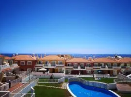 Apartment am Meer mit Pool