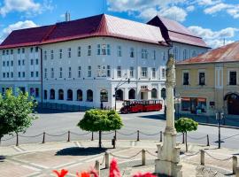 Hotel Ďumbier, hotel en Brezno