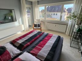 Monikas Home - Gemütliche 3-Zimmer-Wohnung im Herzen von Böblingen โรงแรมในเบิบลิงเงน