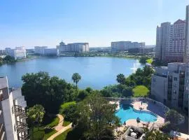 Universal Studios - Lake View 2 Bedrooms Apartment