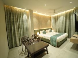 HOTEL LAKSH, hotell i Raipur