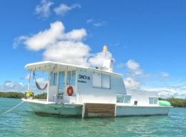 Beautiful Houseboat in Key West, hôtel à Key West