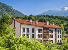 Apartamentos El Caxigu, hotel Arenas de Cabralesben