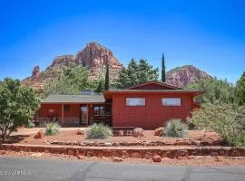 Spectacular House with 2 Master Suites in Sedona's High End Subdivision Living!