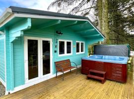 Glenariff Forest Larch Cabin, hotel en Glenariff