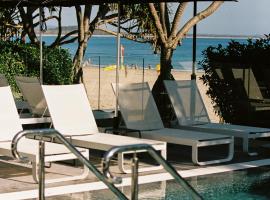 71 Hastings Street - Beachfront, hotel a Noosa Heads