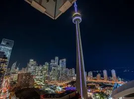 Designer condo w/ CN Tower view & parking