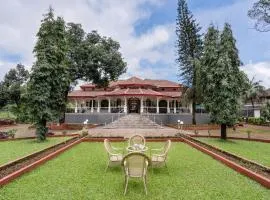 SaffronStays Mosaic - 4 Bedroom Heritage Villa With Large Lawns In Khandala