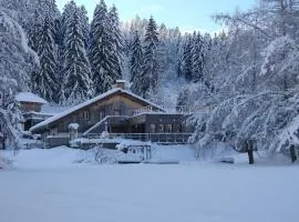 Auberge De La Poulcière