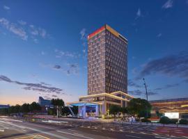 Hilton Garden Inn Jiaxing Xiuzhou, hotel v mestu Jiaxing