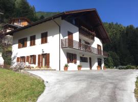 Villetta sulle dolomiti, holiday home in Pracorno di Rabbi