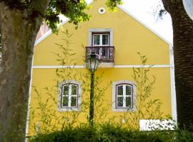 Casa da Fonte - Holiday Apartments: Cascais'te bir otel