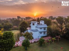 StayVista's Nature Ville - City Escape with Terrace-Balconies with View, Lawn & Gazebo, hotell i Jaipur