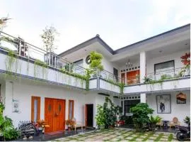 Nexdeco House Homestay Syariah Solo