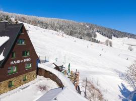 Haus am Berg - Pension direkt am Skihang, hotel em Kurort Oberwiesenthal