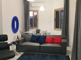 BLUE LUXURY APARTMENT (BREAKBOOKING CY-SERVICES LTD), Luxushotel in Limassol