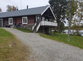 Brekkveien 81-meget sentral hytte,15 min å gå til Røros sentrum, casa de campo em Røros