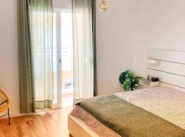 Shiny Apartment in the city center, hotell i Fuzeta