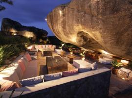 Pousada Villas da Serra, hotel v mestu Serra de São Bento