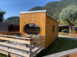 Unique Tiny Eco Lodges with gorgeous views to Jungfrau Massiv, rumah percutian di Interlaken