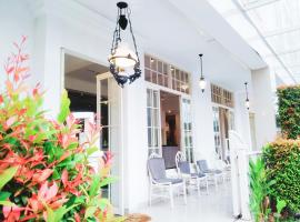 Victoria Bed & Breakfast, hotel i Malang