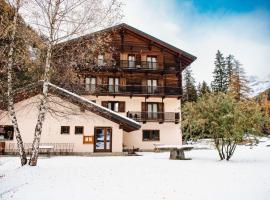 Alpine Forest Hotel, hotel u gradu Šampolik