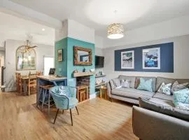 3-BR Stylish Spacious Townhouse, Perfect for Groups, Sleeps 6 with Free Parking Permit, Southsea - Work Contractors Special Offer - By Blue Puffin Stays