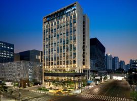 GRAVITY JOSUN Seoul Pangyo, Autograph Collection, hotel com piscina em Seongnam