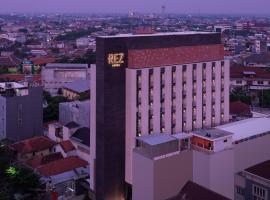 REZ Hotel, hotel v mestu Semarang