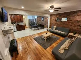 Stylish 3 bed, minutes to NYC!