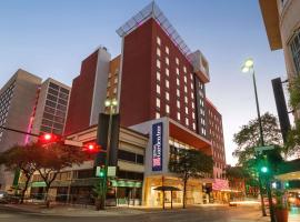 Hilton Garden Inn San Antonio Downtown Riverwalk, хотел в Сан Антонио