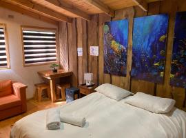 Hostal Plaza Chiloe, khách sạn ở Castro