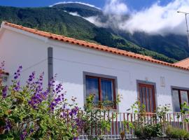 Sunflower Guest House - Madalena - Pico เกสต์เฮาส์ในSão Caetano