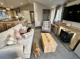 Luxury 3 bedroom Maple View Lodge, Newquay, Cornwall, hotel di Newquay