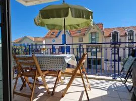 Appartement près de la plage - 4 pers, piscine ouverte, parking, animaux acceptés - FR-1-706-12