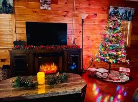 Smoky Mountain Enchanting Haven 3BR2BA Cabin