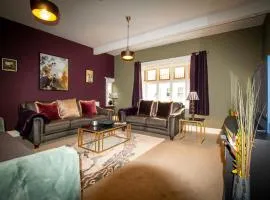 WhiteGates Rows City Centre Apartment by Rework Accommodation