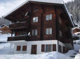 Ferienwohnung im Chalet Boubou, hotel v destinaci Wiler