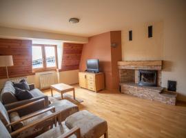 Apartman 204 Aparthotel Vučko Jahorina private host, хотел с джакузита в Яхорина