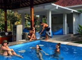 Castaway Island Hostel, viešbutis mieste Nusa Lembongan