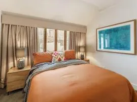 Farrah Designer Three Bedroom Carlton Residence