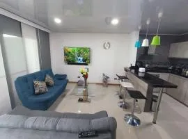 apartamento amoblado con wi fi y agua caliente en tercer piso