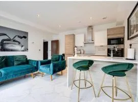 Luxury Apartment: city centre, stylish, modern